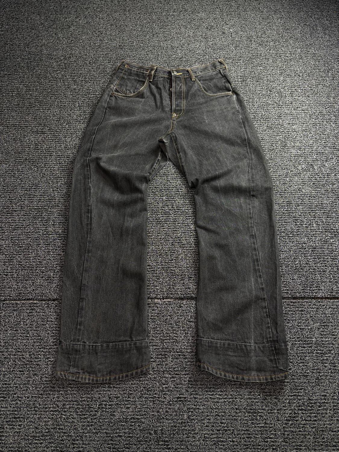 에비수 엔지니어드진 와이드 블랙 커브드 데님 팬츠 1677 상품이미지2