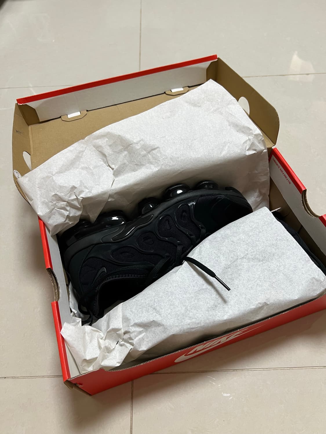 나이키 베이퍼맥스 트리플블랙 250 새제품 상품이미지3