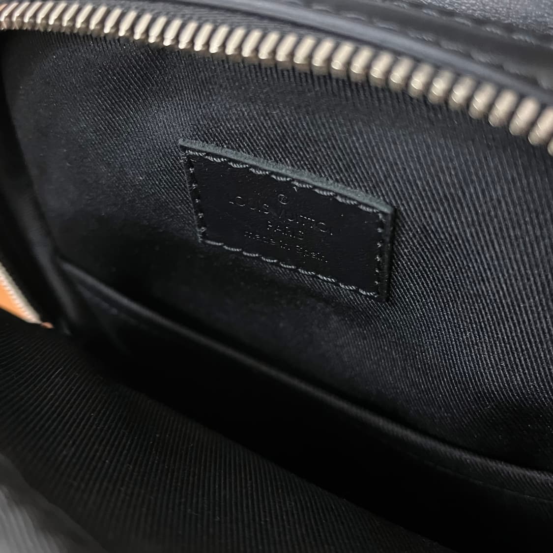 [S급/정품] 루이비통 에비뉴 슬링백PM 이클립스 크로스백 가방 상품이미지10