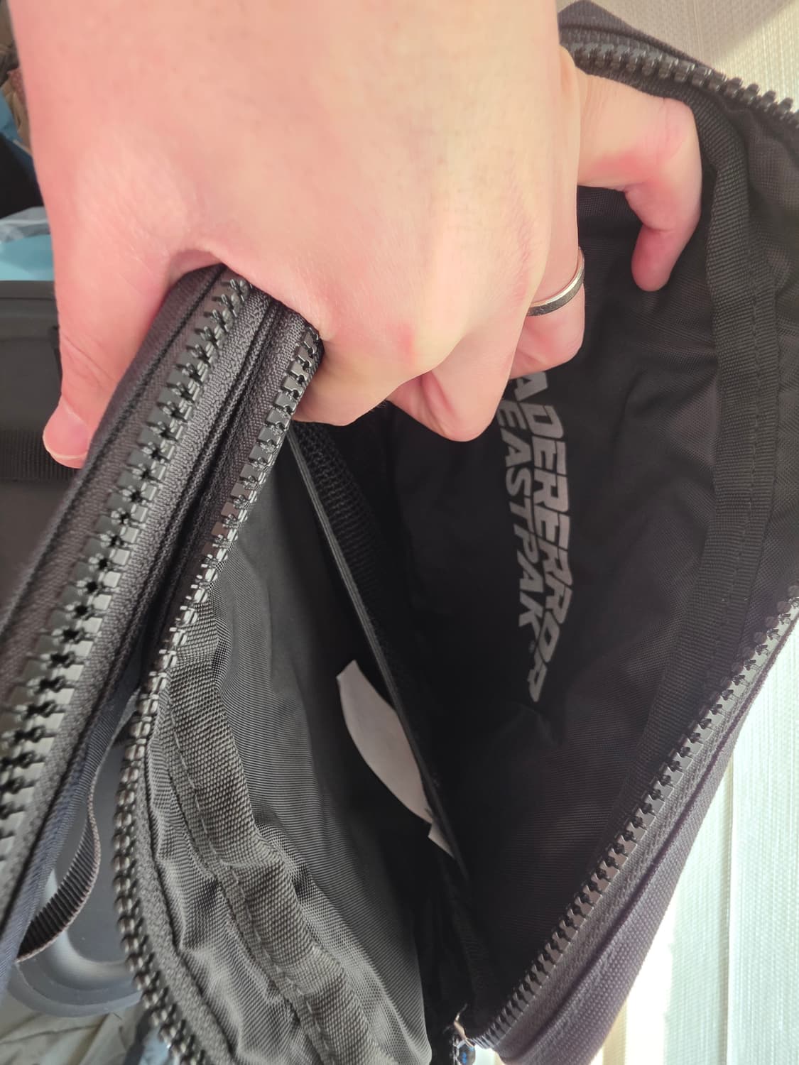 아더에러 이스트팩 1세대 크로스백 상품이미지6