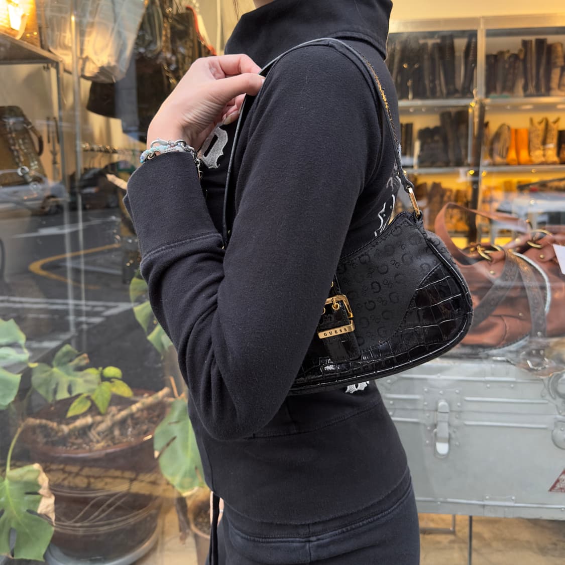 00s Y2K 게스 미니 버클 가방 상품이미지6