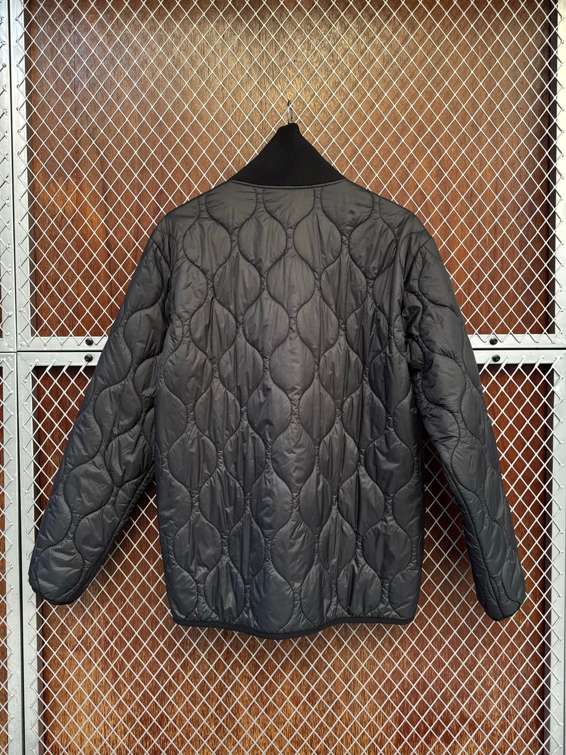 몽벨 mont-bell 퀄팅 경량 블랙 패딩 XL 상품이미지7