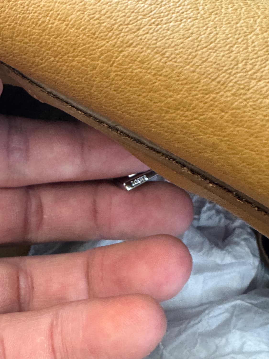 로에베 플라멩코 스웨이드 사첼백 상품이미지9