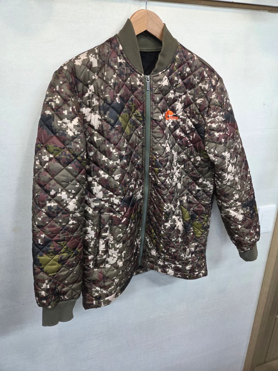 네파 디지털 카모 퀄팅 깔깔이 자켓 95 상품이미지5