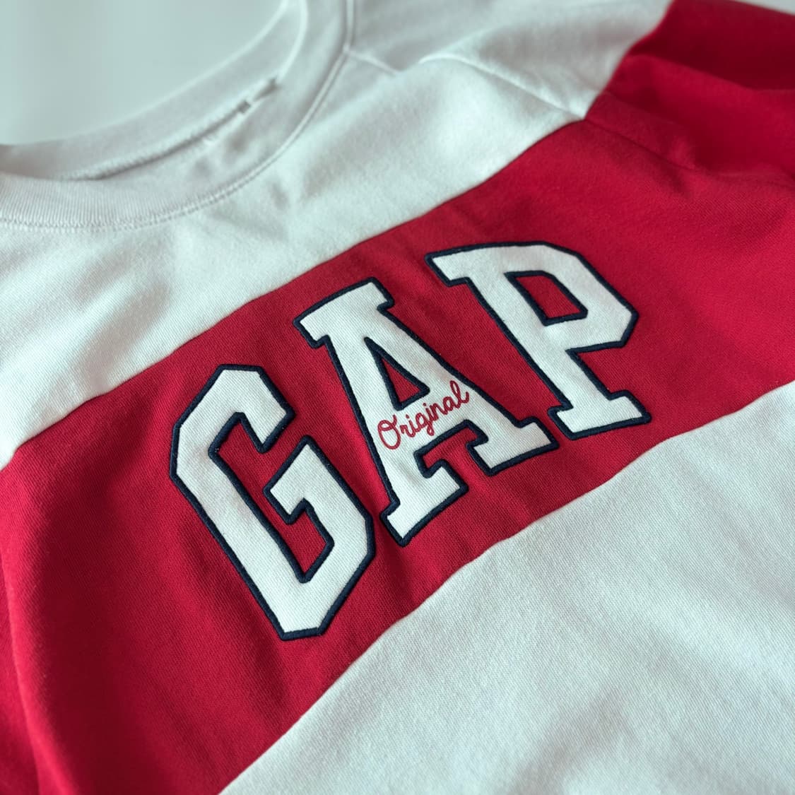 GAP 아치 로고 배색 스웨트셔츠 상품이미지2