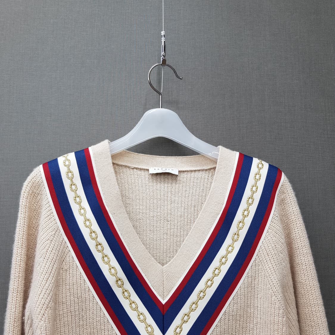 Sandro 산드로  체인 트리밍 브이넥 니트 1사이즈 상품이미지3