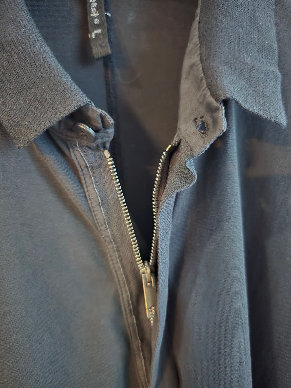 트랜짓 TRANSIT 반팔티셔츠 105사이즈입니다 상품이미지4