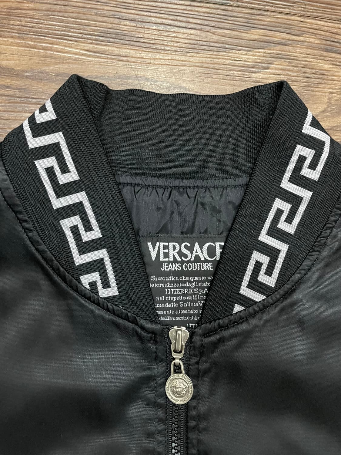 베르사체 진스 꾸뛰르 메두사 헤드 바시티 봄버 자켓 블랙 상품이미지8