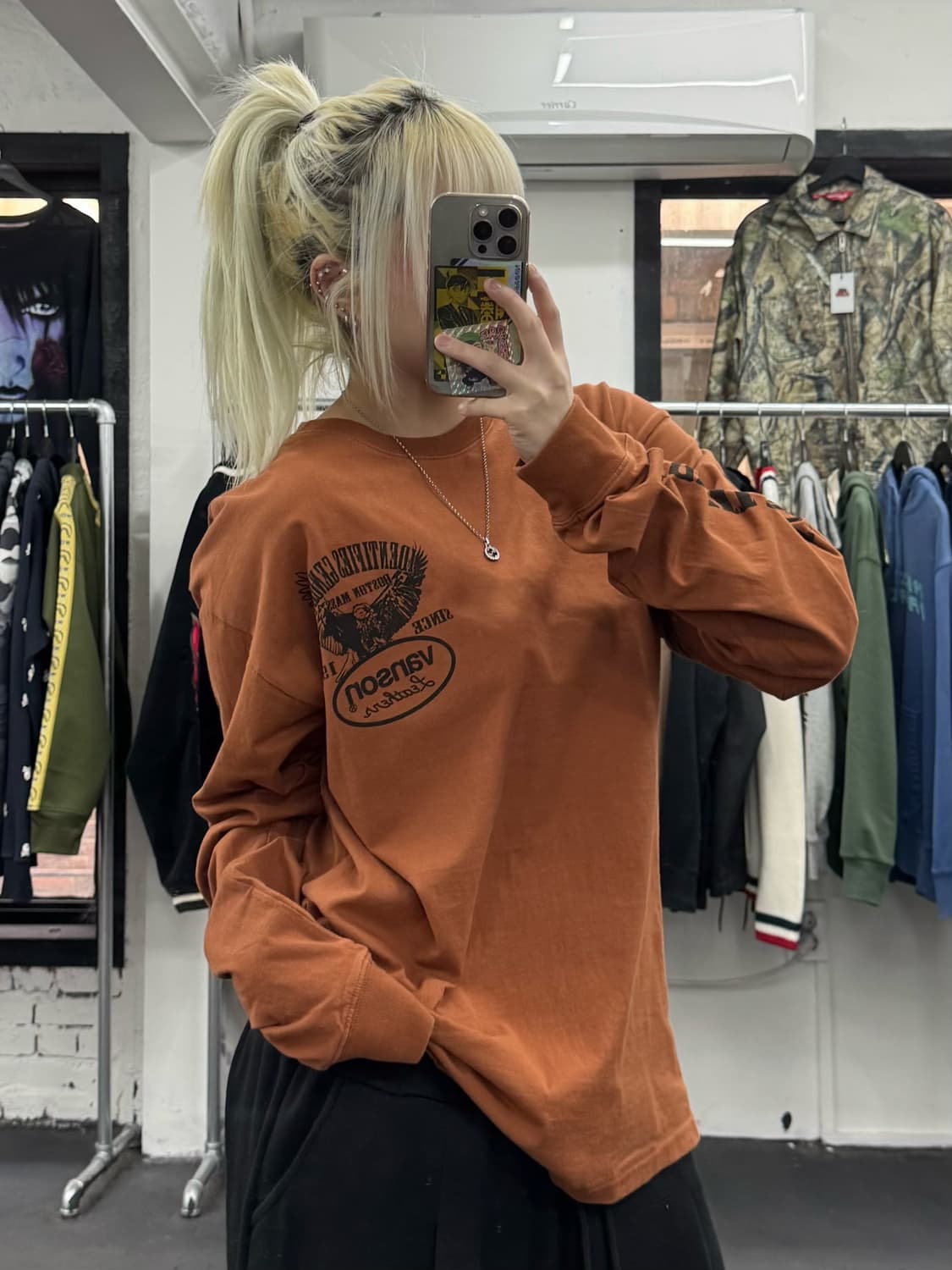 밴슨 레더 사이드 로고 브라운 롱슬리브 상품이미지1