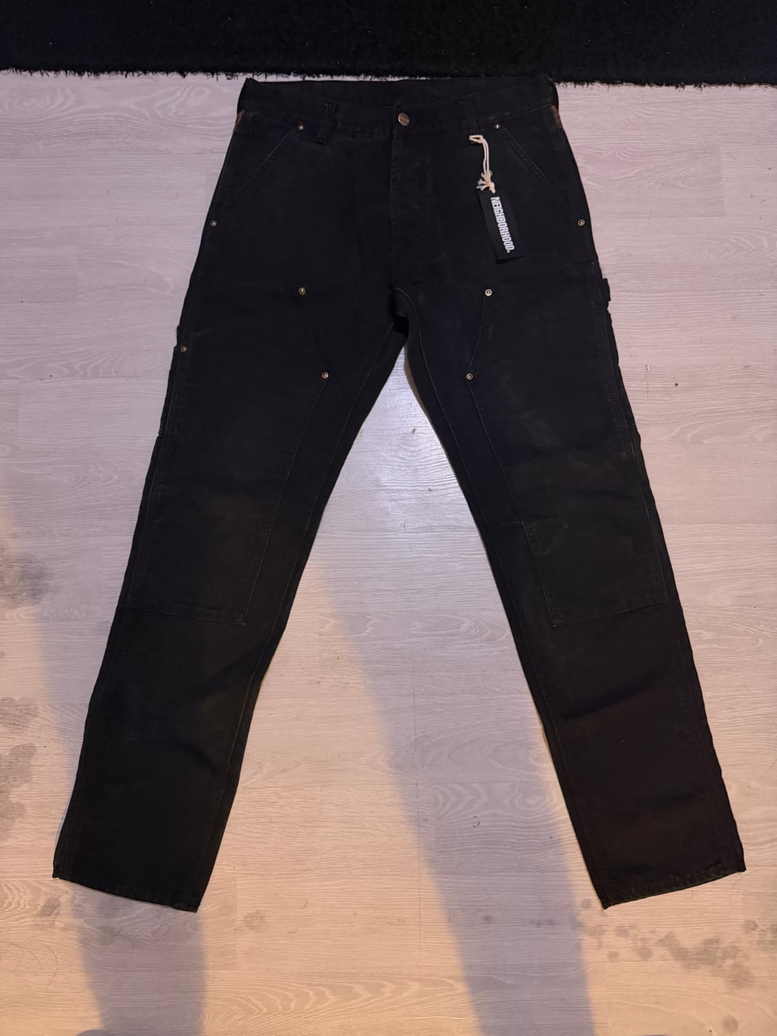 네이버후드 X 칼하트 레오파드 더블니 상품이미지1