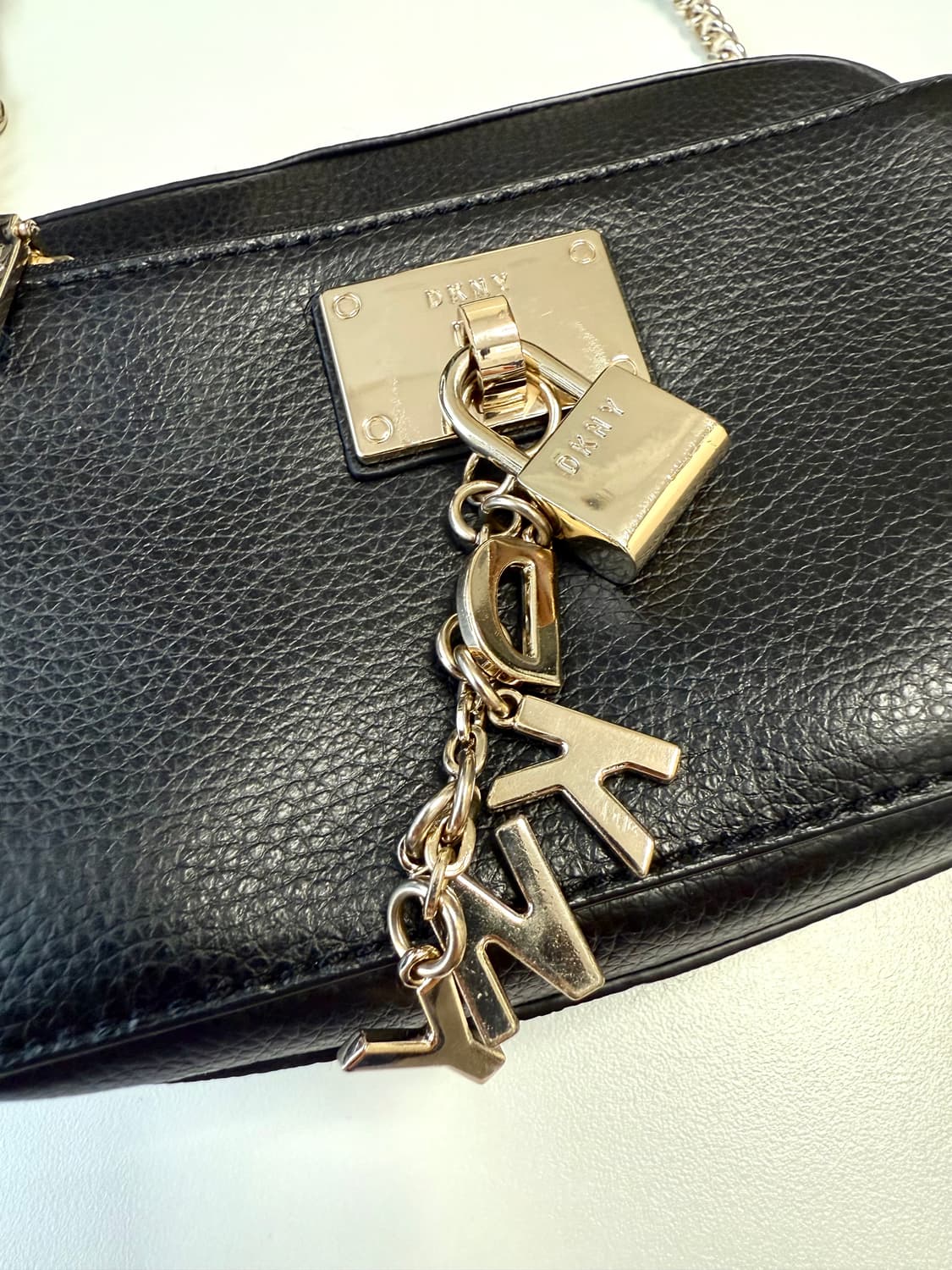 DKNY 엘리사 탑 지퍼 더블 크로스백 상품이미지2