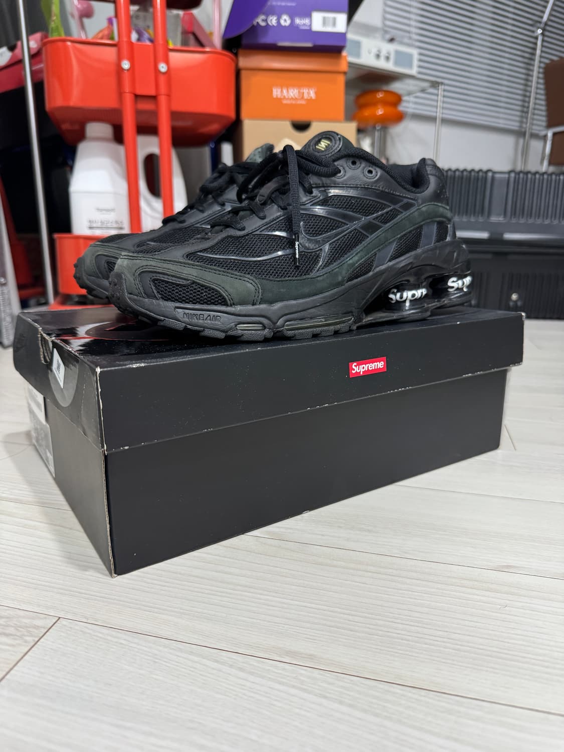 나이키 샥스라이드 2 슈프림 블랙 상품이미지1