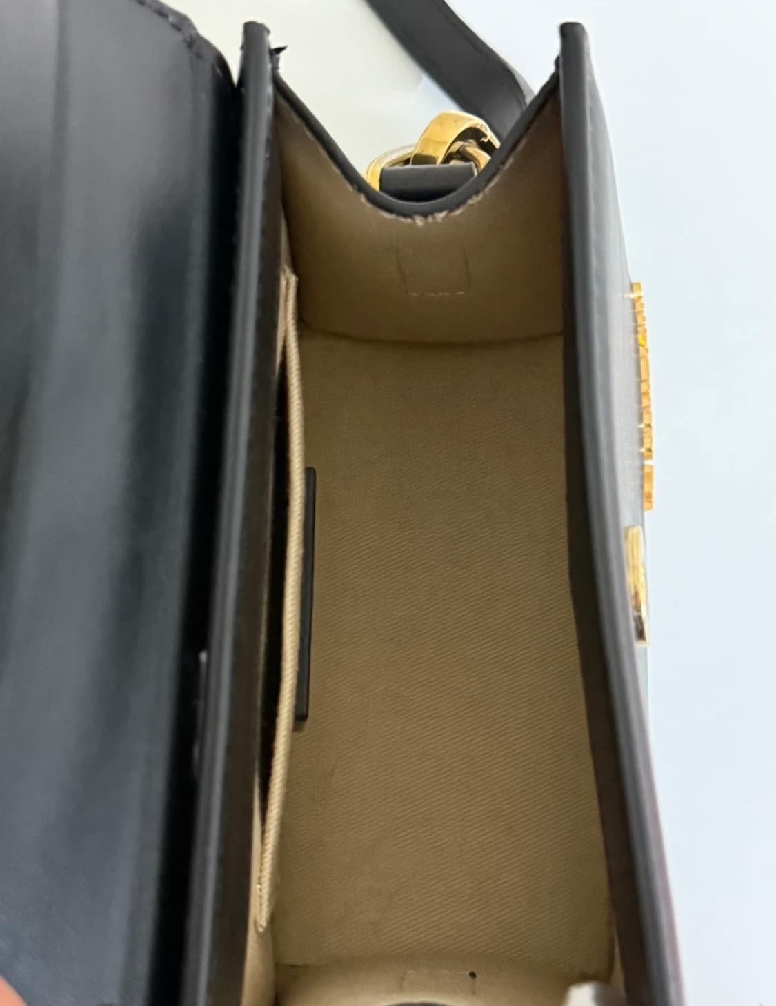 자크뮈스 르 치키토 모옌 레더백 상품이미지9