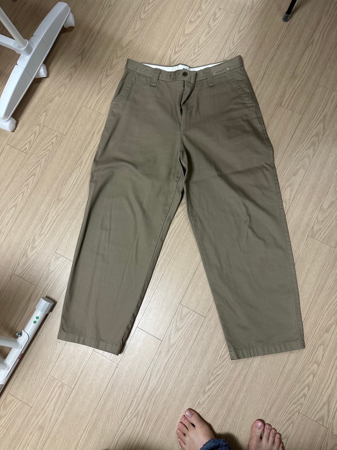 유니클로 와이드핏 치노팬츠 F/W 제품  3컬러 상품이미지7