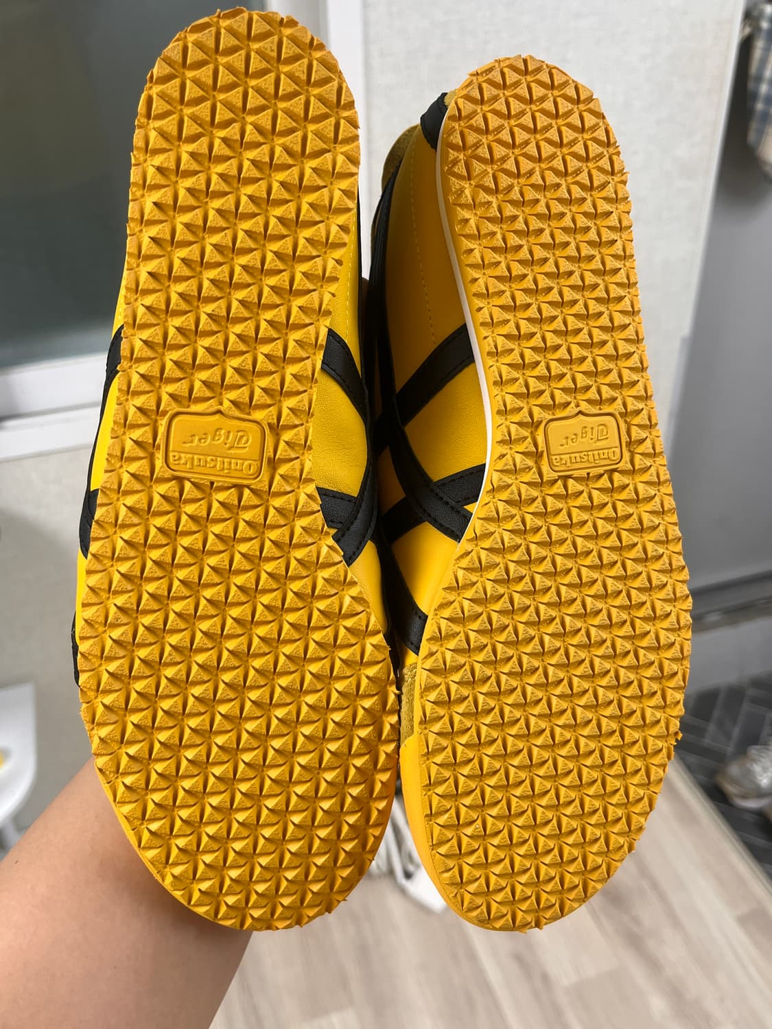 오니츠카타이거 270<->265 맞교하실분 상품이미지2