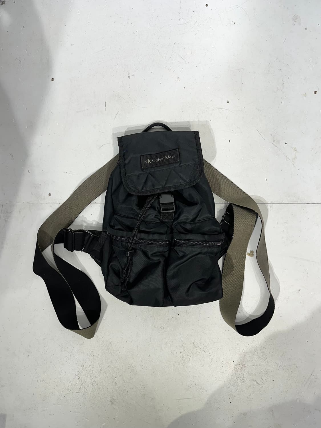 90s CK 캘빈 클라인 블랙 복조리 미니 백팩 가방 상품이미지4