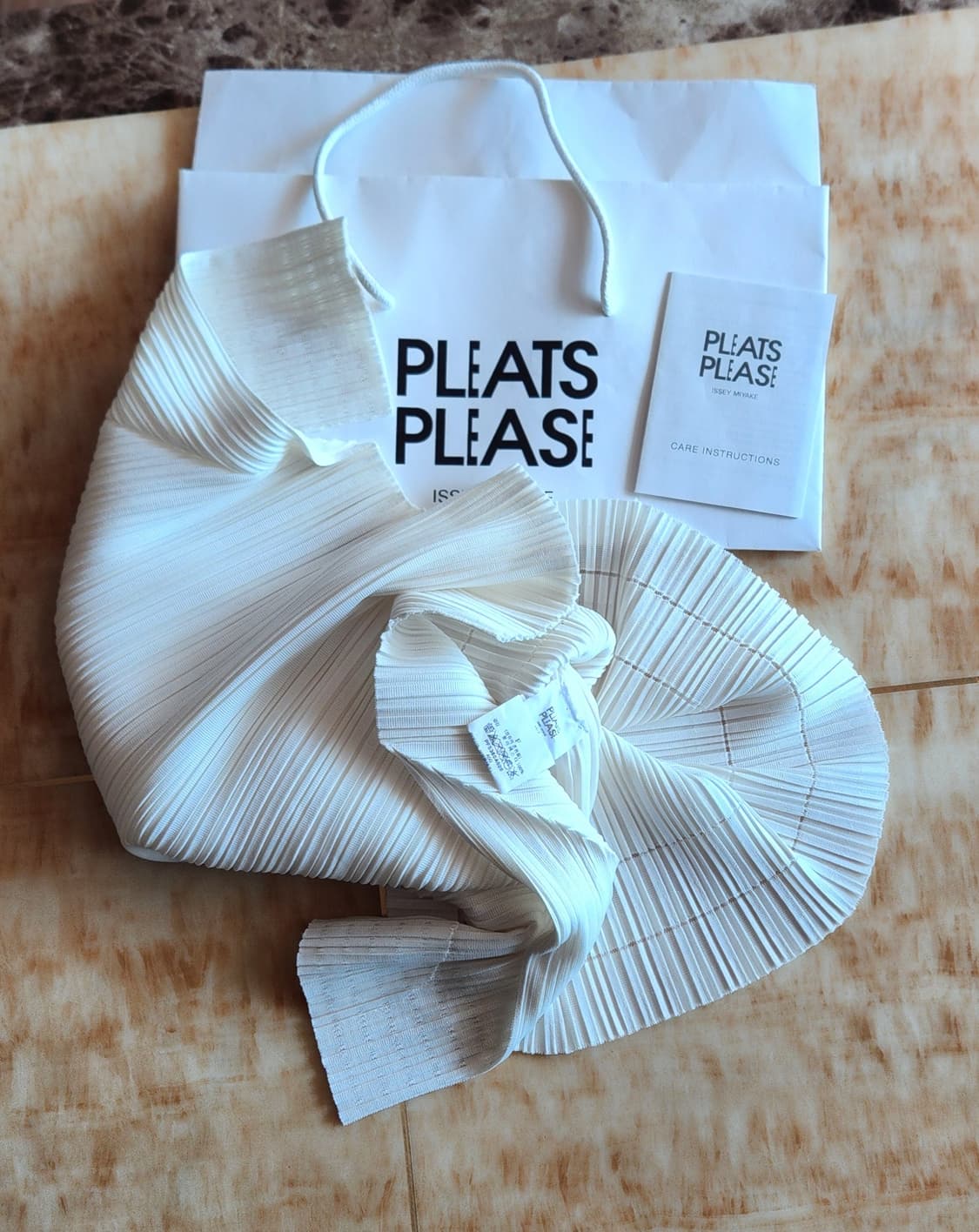 이세이미야케 플리츠플리즈 셔츠.새상품 상품이미지2