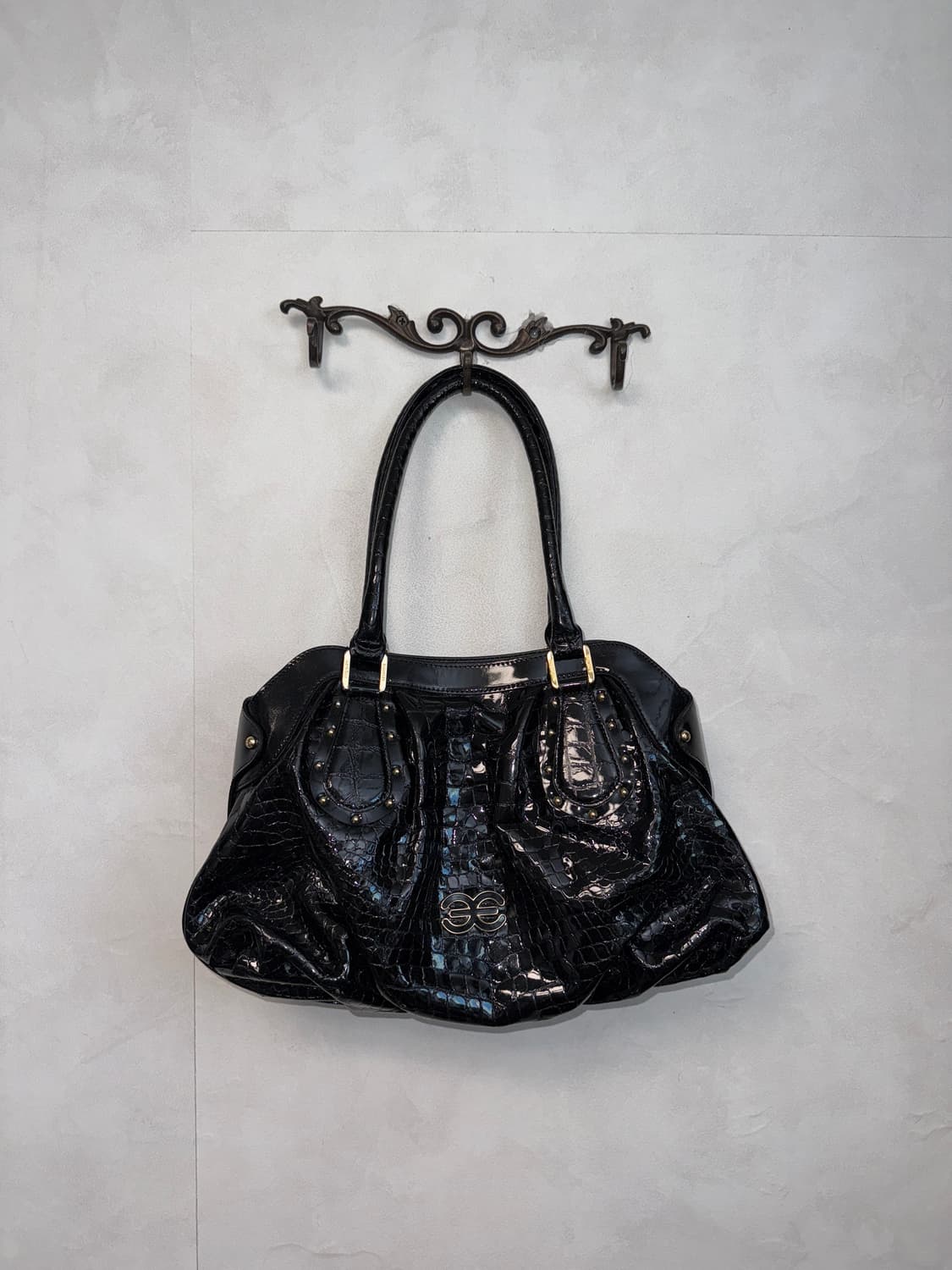 Esquire black enamel stud shoulder bag 상품이미지1