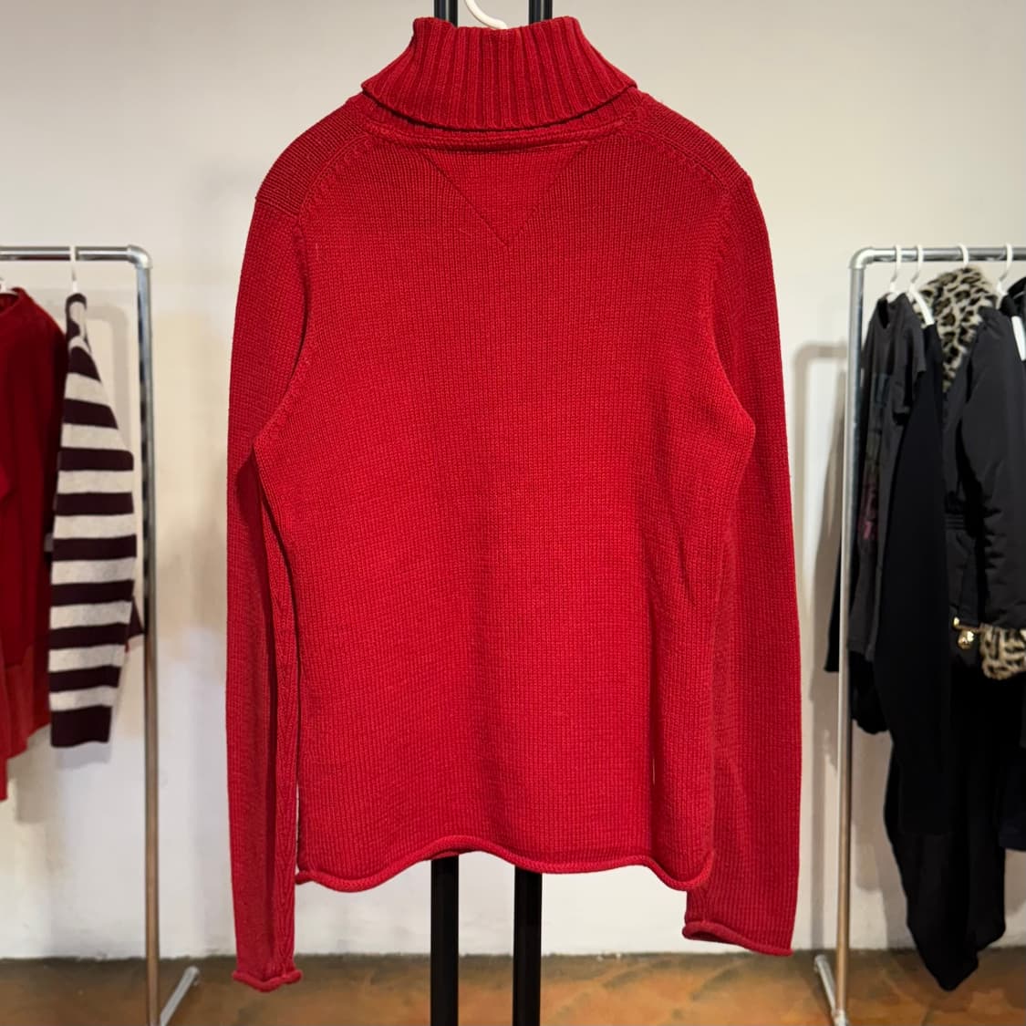타미 힐피거 레드 터틀넥 니트 / S 사이즈 상품이미지2