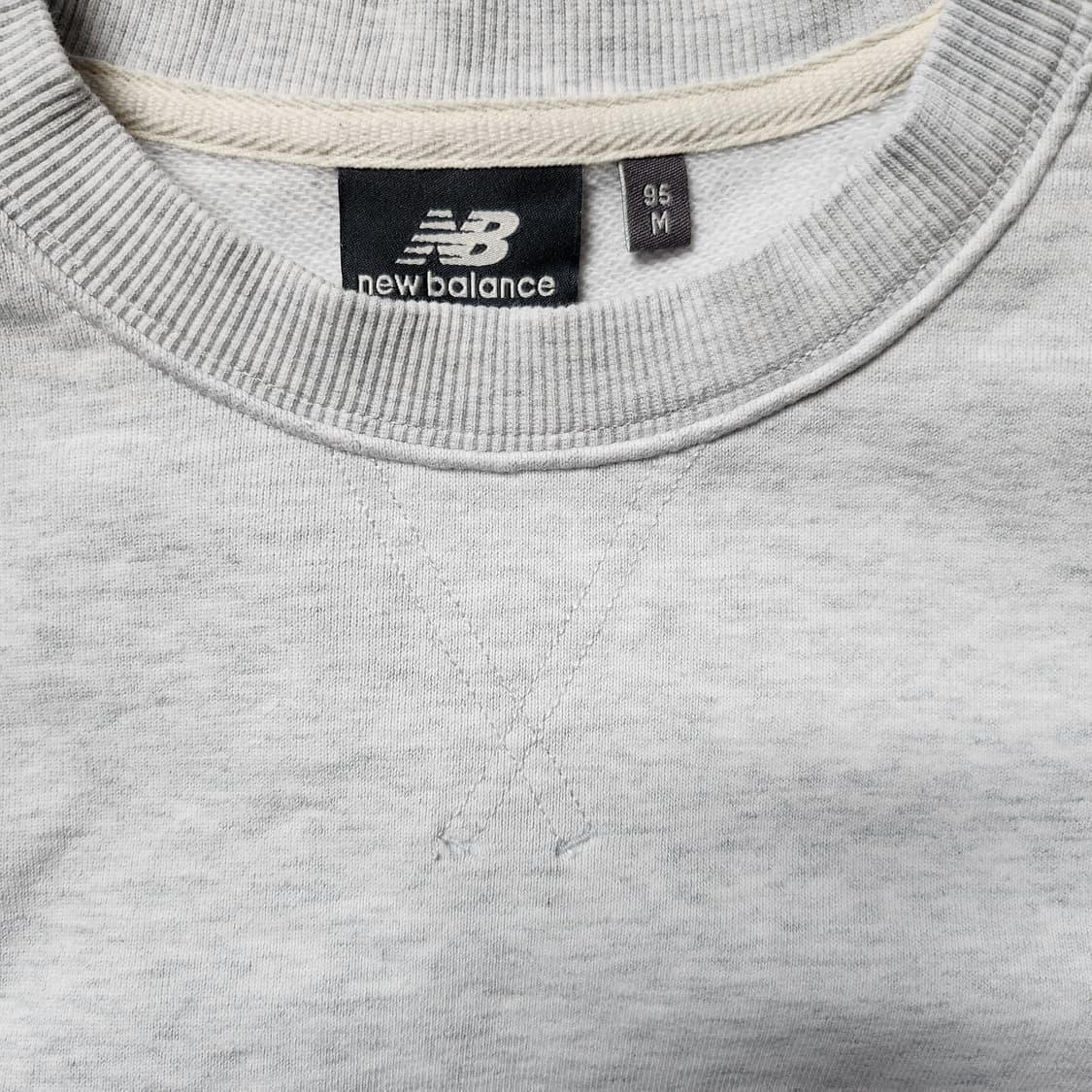 뉴발란스 맨투맨 상품이미지2