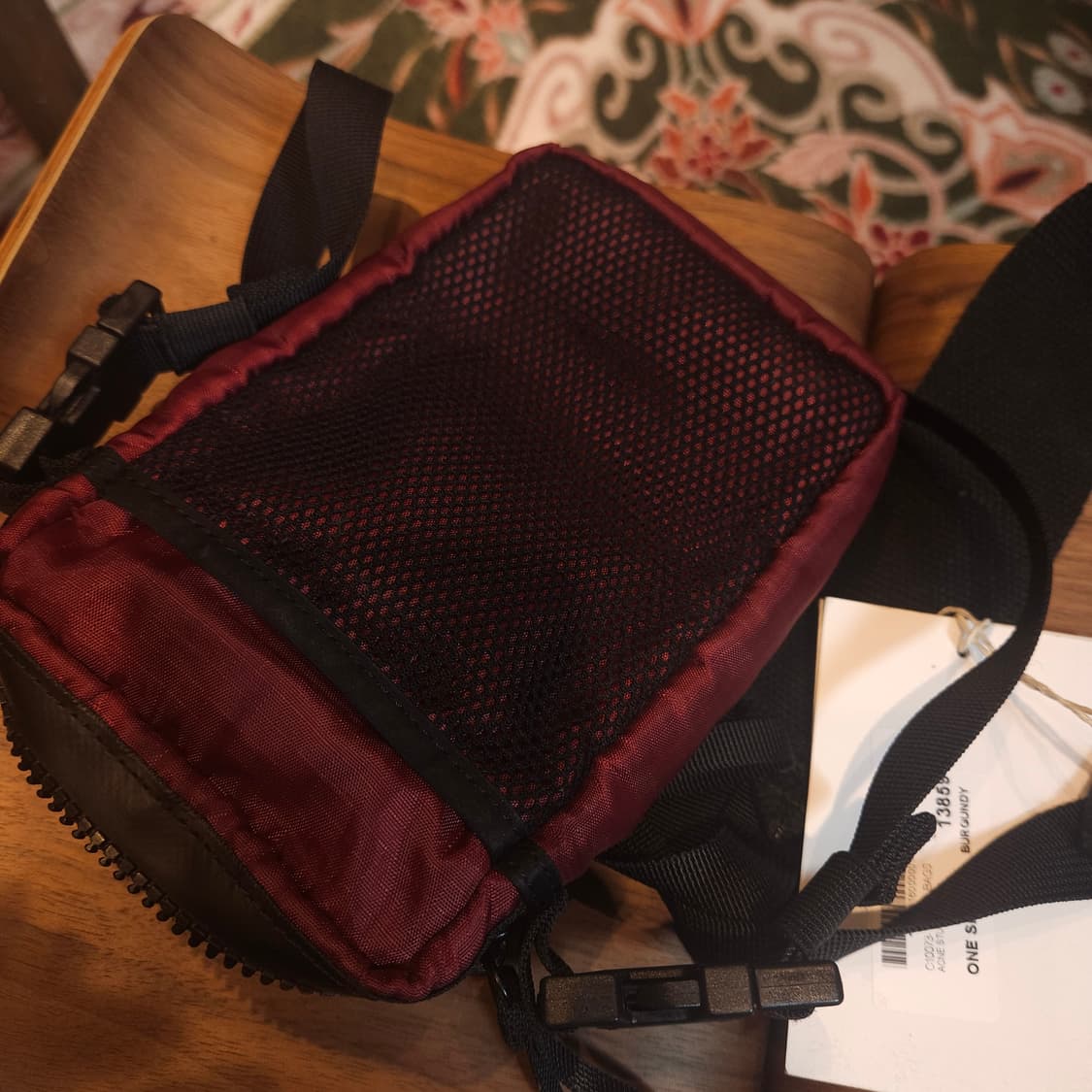 아크네스튜디오 이모지 크로스백 상품이미지3