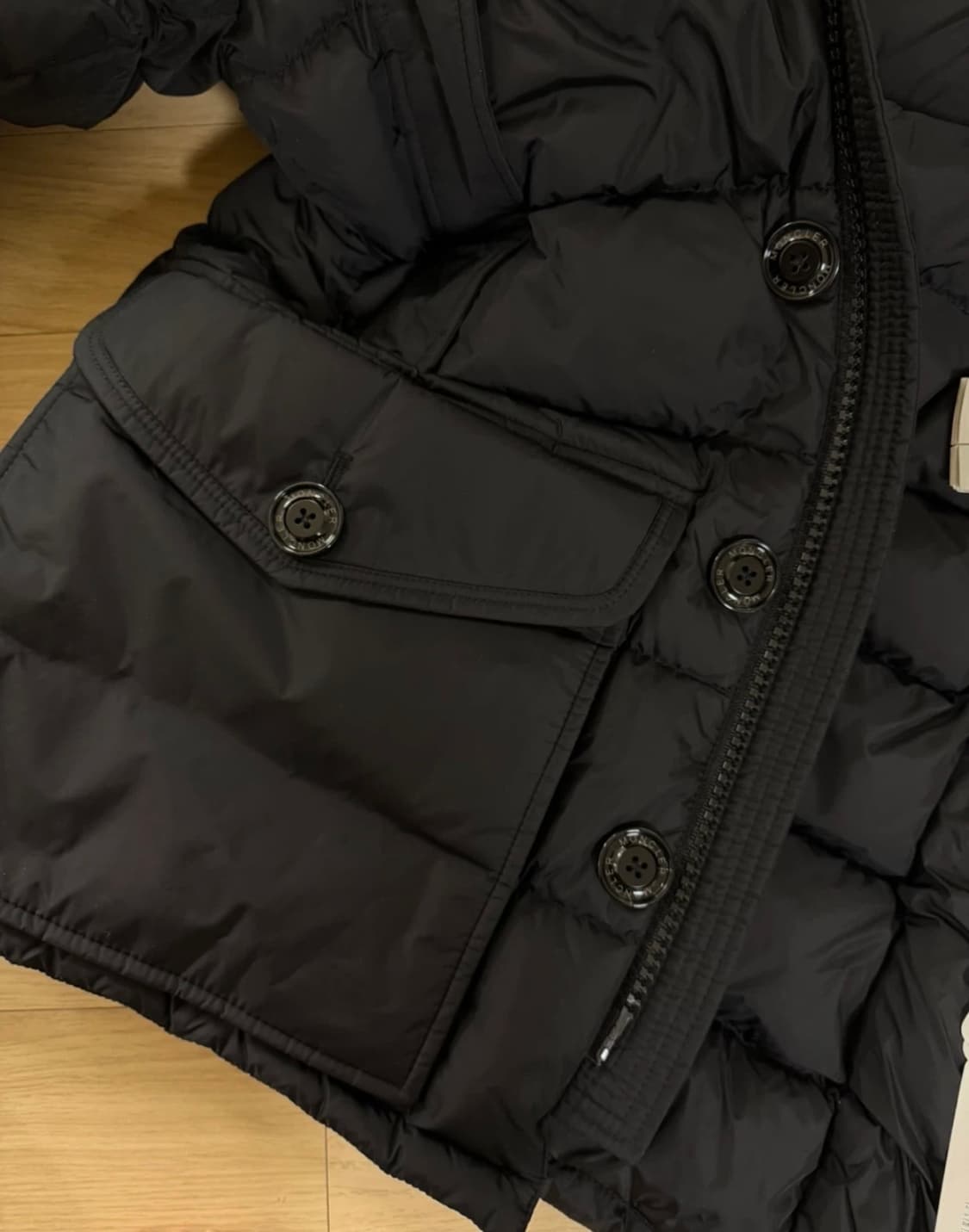 몽클레어 클루니 블랙 새상품 2사이즈 상품이미지4