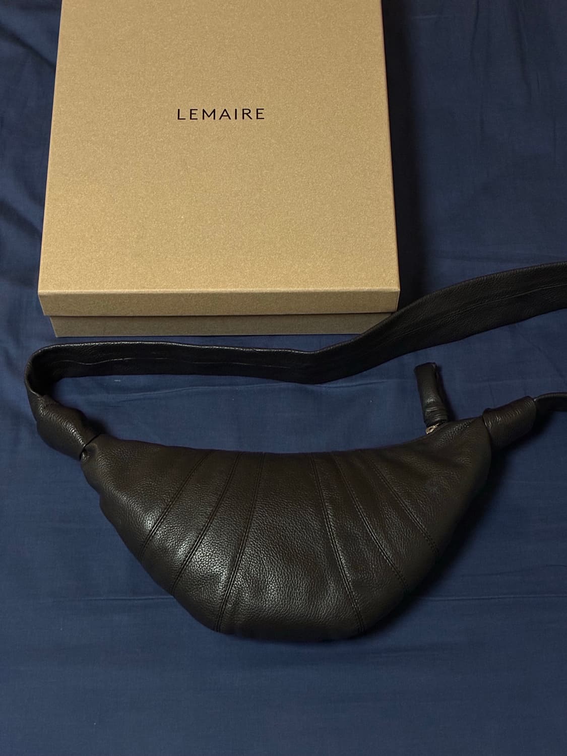 르메르 스몰 범백 소가죽 다크초콜릿 상품이미지1