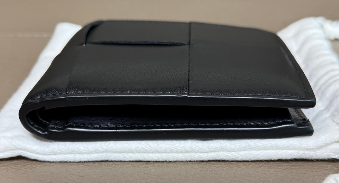 보테가베네타 카세트 카프스킨 코인 반지갑 블랙 상품이미지3