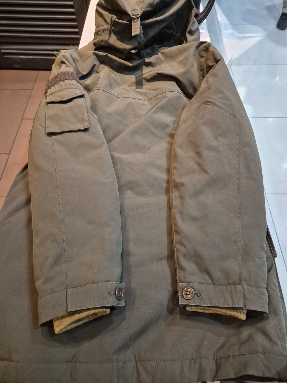 제이크루 노르딕 다운 파카

카키 s 95~100 상품이미지3