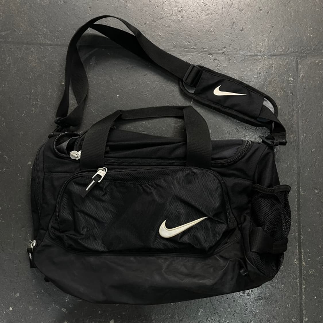 나이키 더플백 상품이미지1
