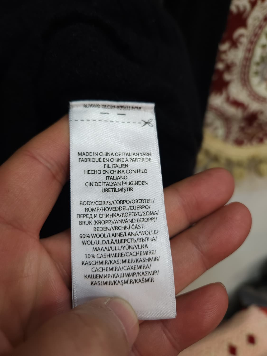 폴로 랄프로렌 블랙 램스울 꽈배기 니트
​
 상품이미지5