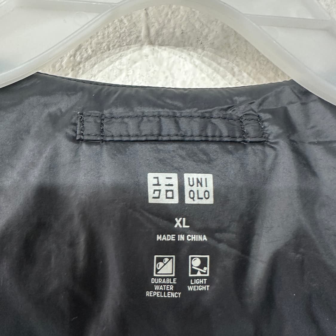 유니클로 경량패딩조끼 XL 상품이미지3