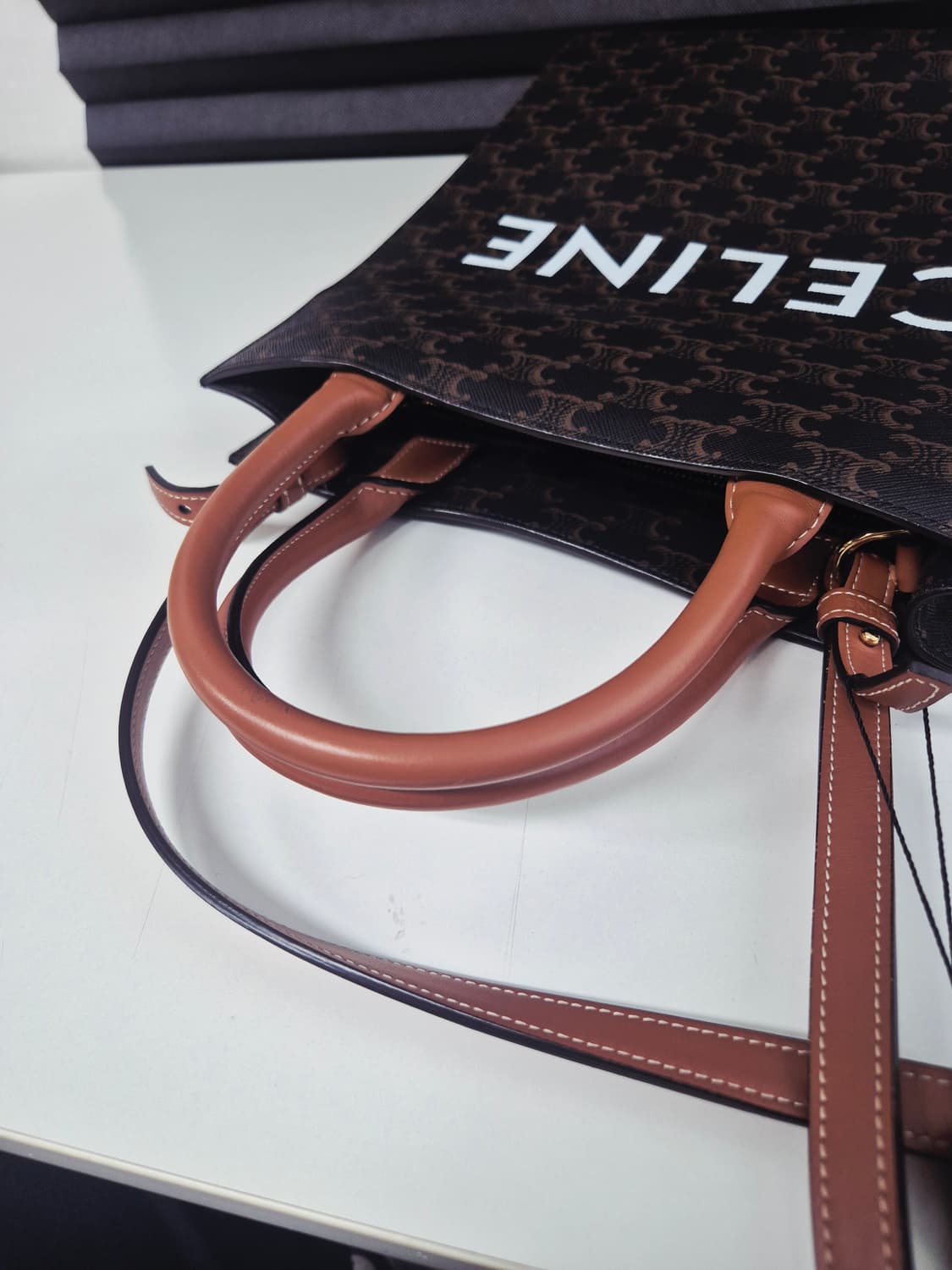 셀린느 카바스백 스몰 상품이미지9