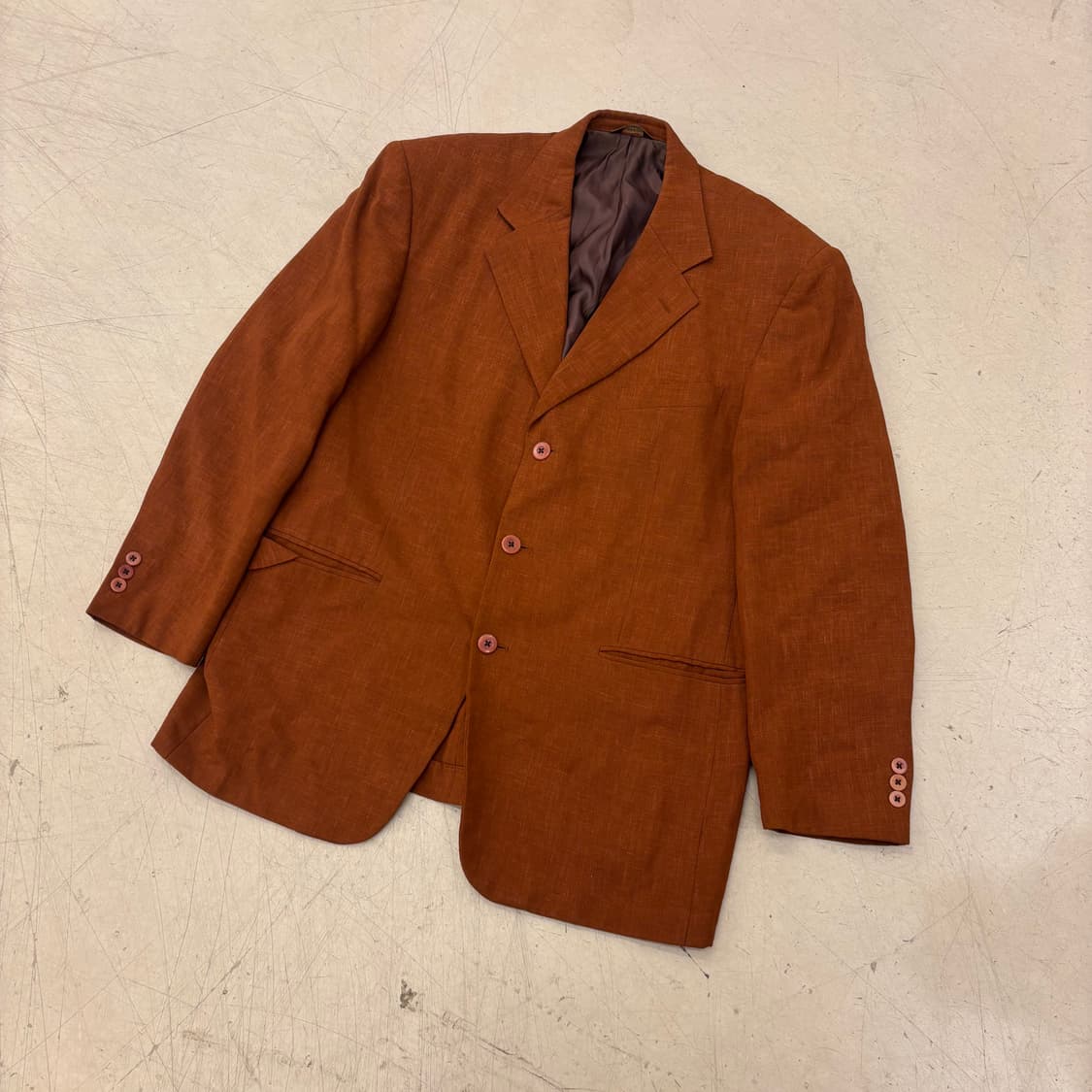 캠브릿지멤버스 다크오렌지 쓰리버튼 블레이저 상품이미지1