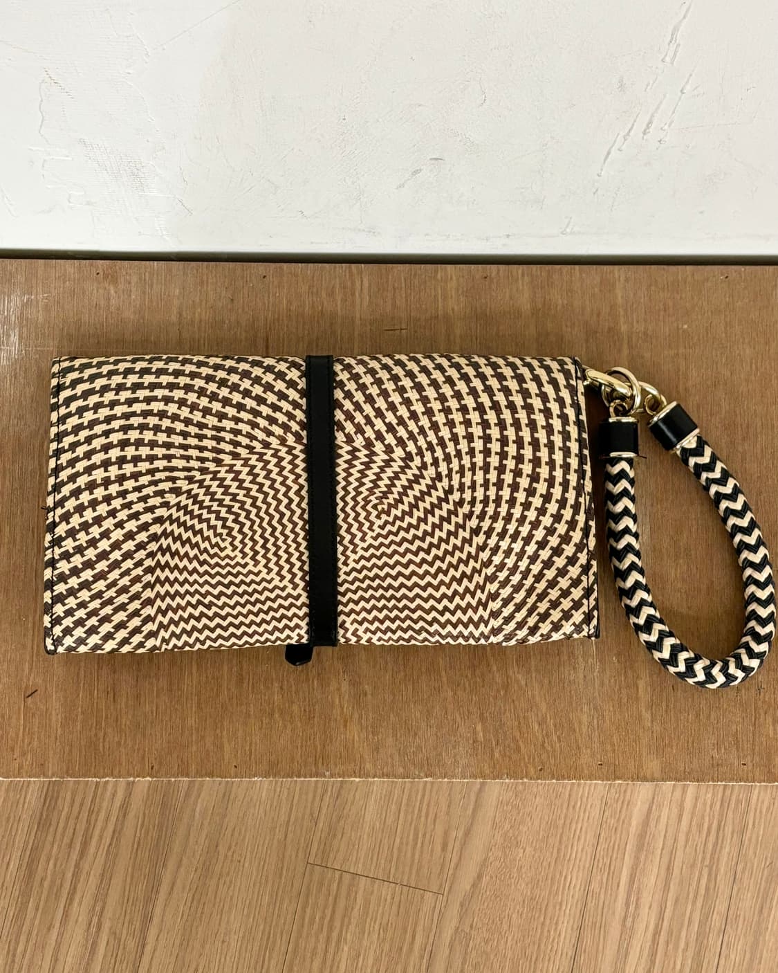 버버리 프로섬 스트로 벨티드 클러치 상품이미지5