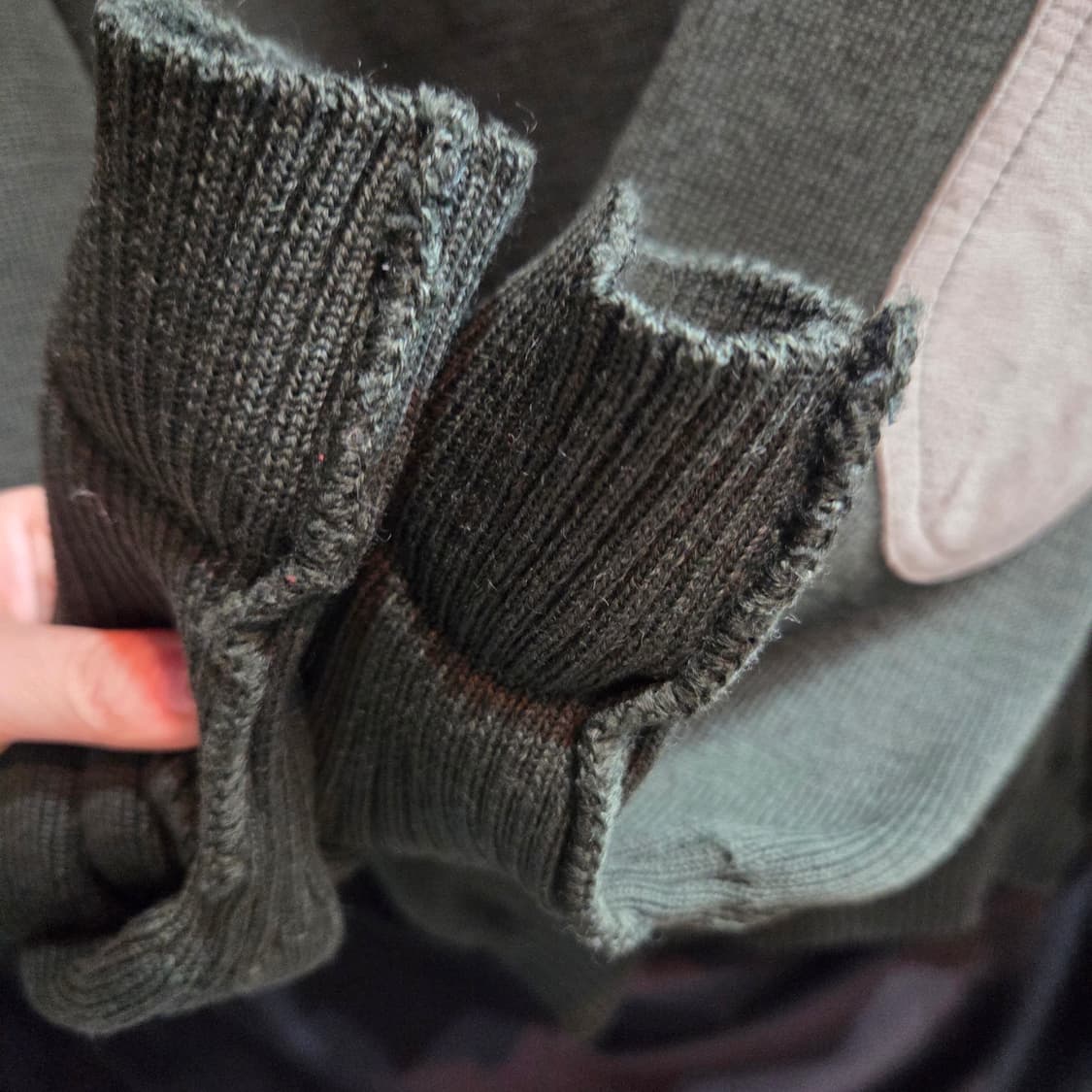 90's 버버리 코만도 스웨이드 엘보패치 울 니트 스웨터 상품이미지6