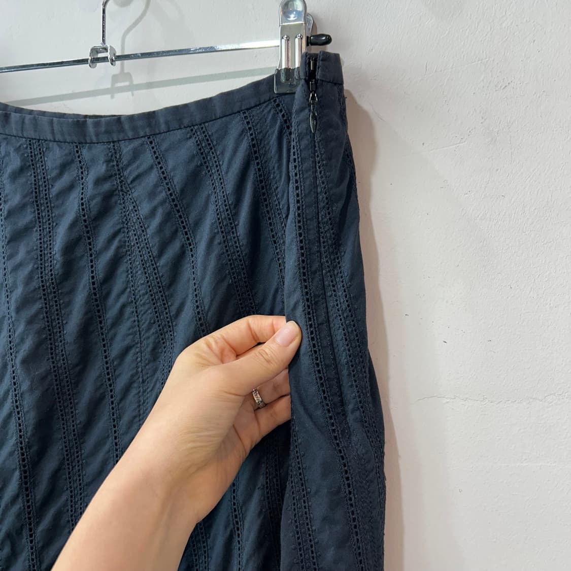 블랙 레이스 디테일 플레어 스커트 상품이미지4