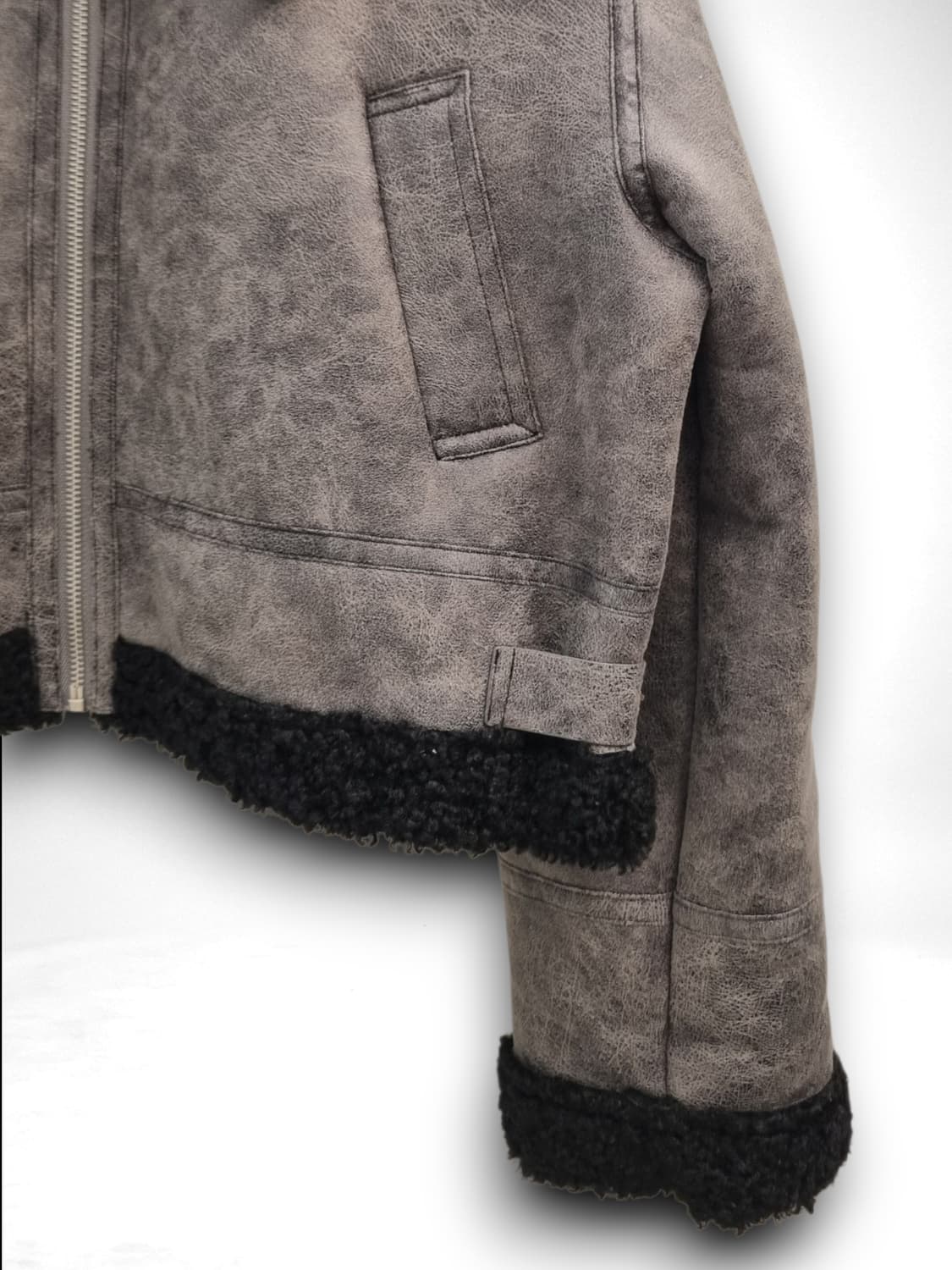 • 에고이스트 블루라벨 크롭 무스탕 퍼 자켓 M(55) 상품이미지4