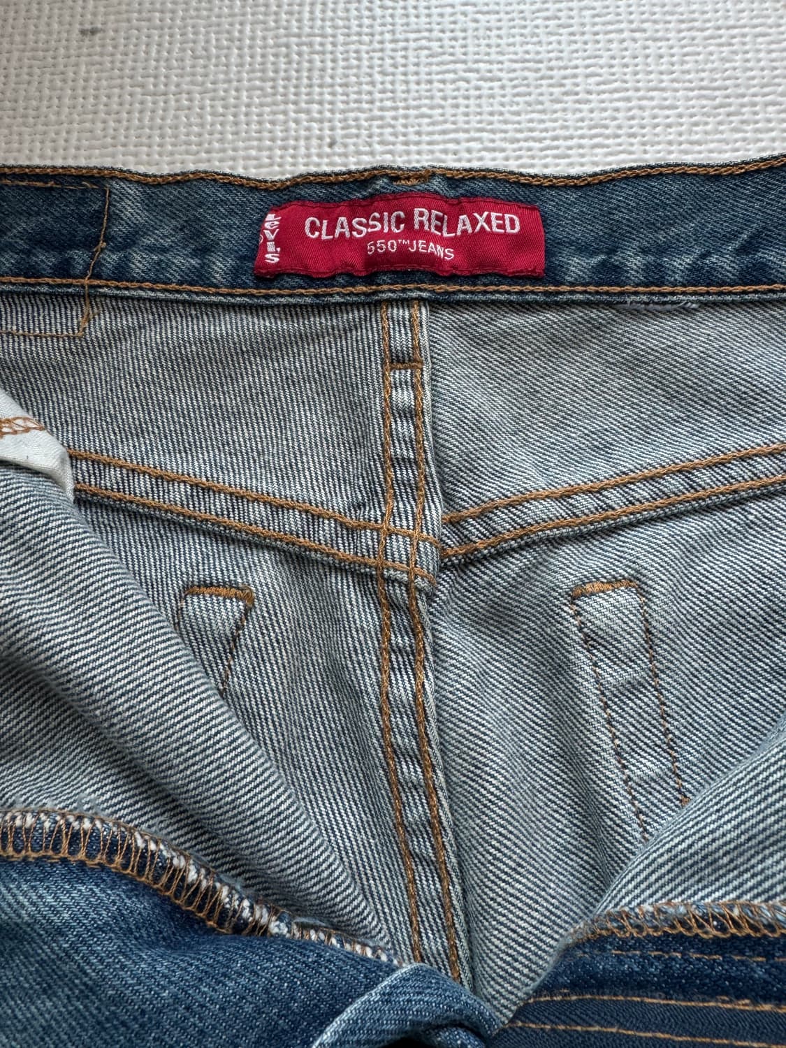 리바이스 550 클래식 릴렉시드 테이퍼드핏 데님 팬츠 상품이미지2