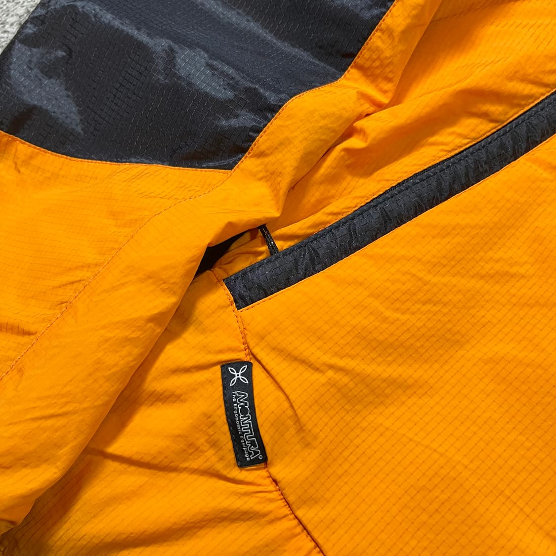 몬츄라 배색 마운틴 점퍼  상품이미지3