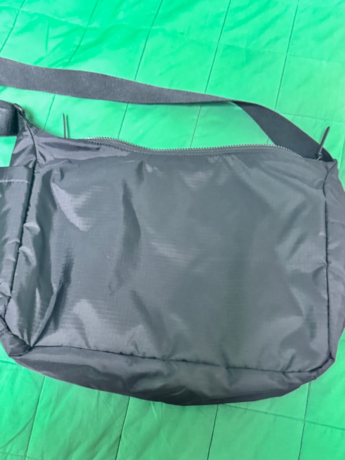 유니클로 가방 팝니다 상품이미지3