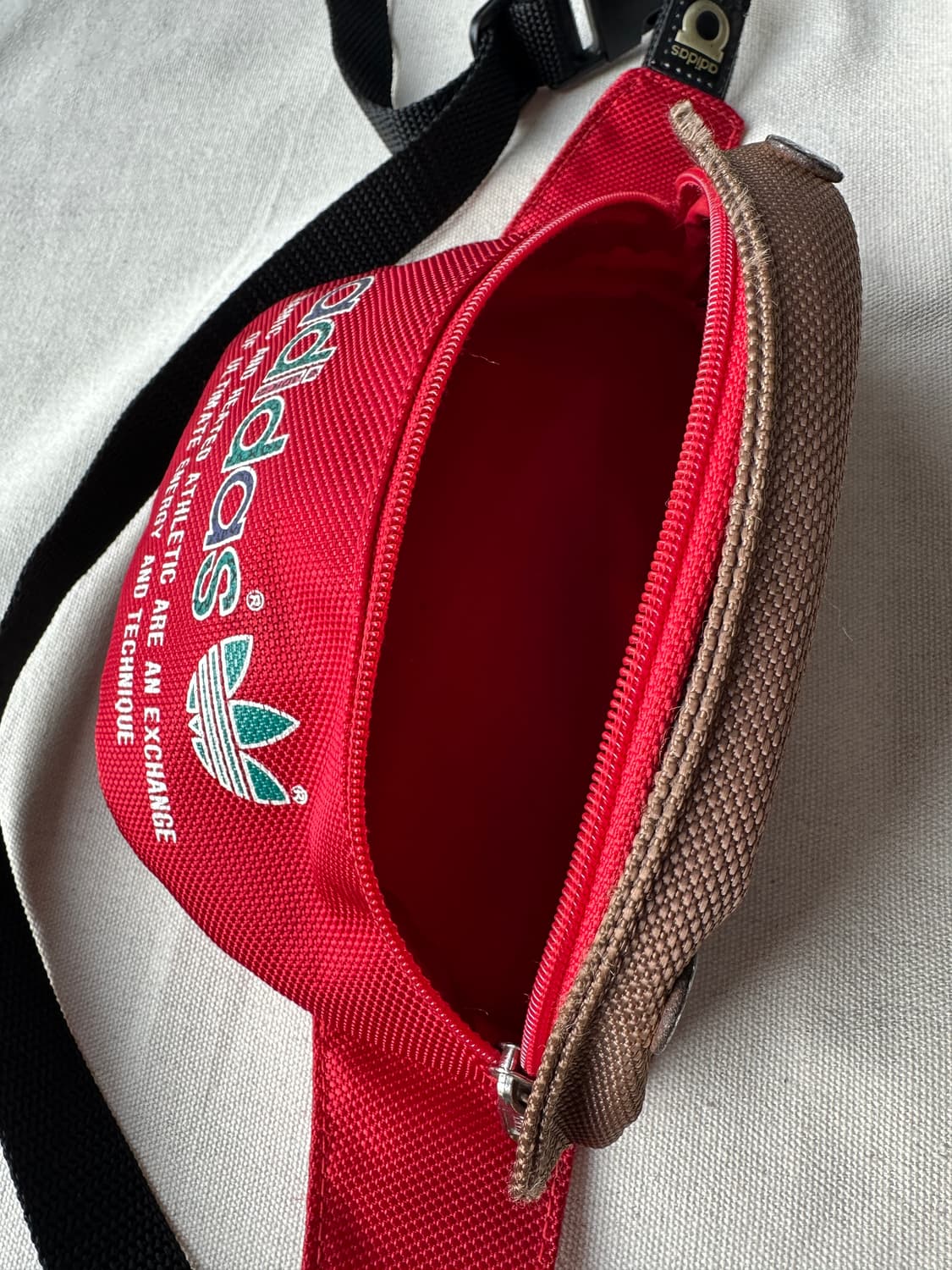 아디다스 오리지널 90s 올드스쿨 웨이스트백 상품이미지8