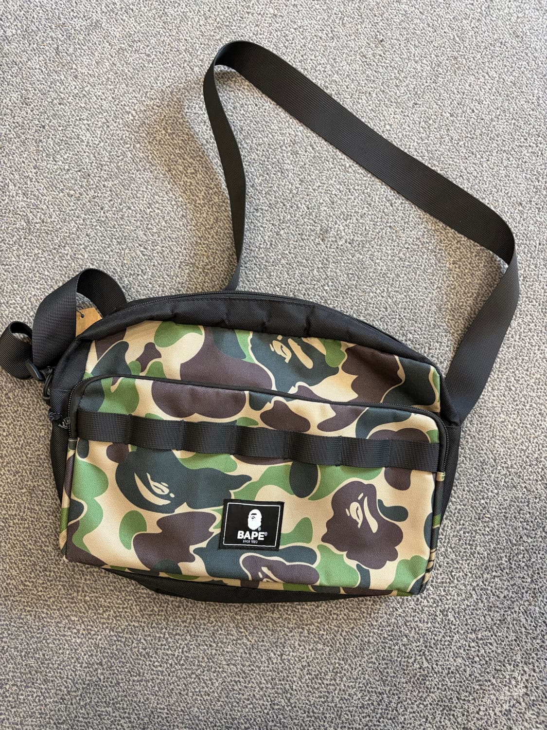 4. 베이프 잡지부록 가방 상품이미지1