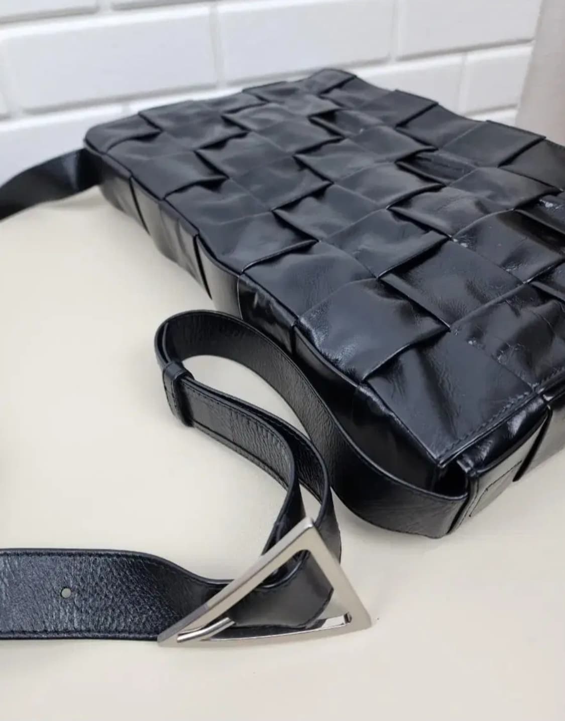 보테가베네타 맥시 카세트백 블랙 상품이미지4