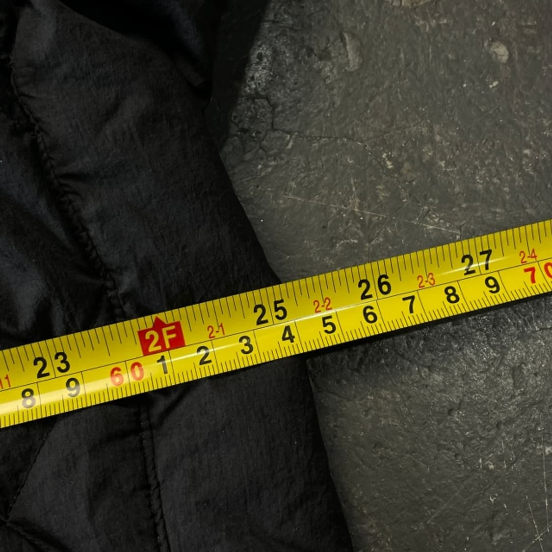 105 유니클로 X 화이트마운티니어링 리싸이클 하리브리드 다운 패딩 상품이미지6