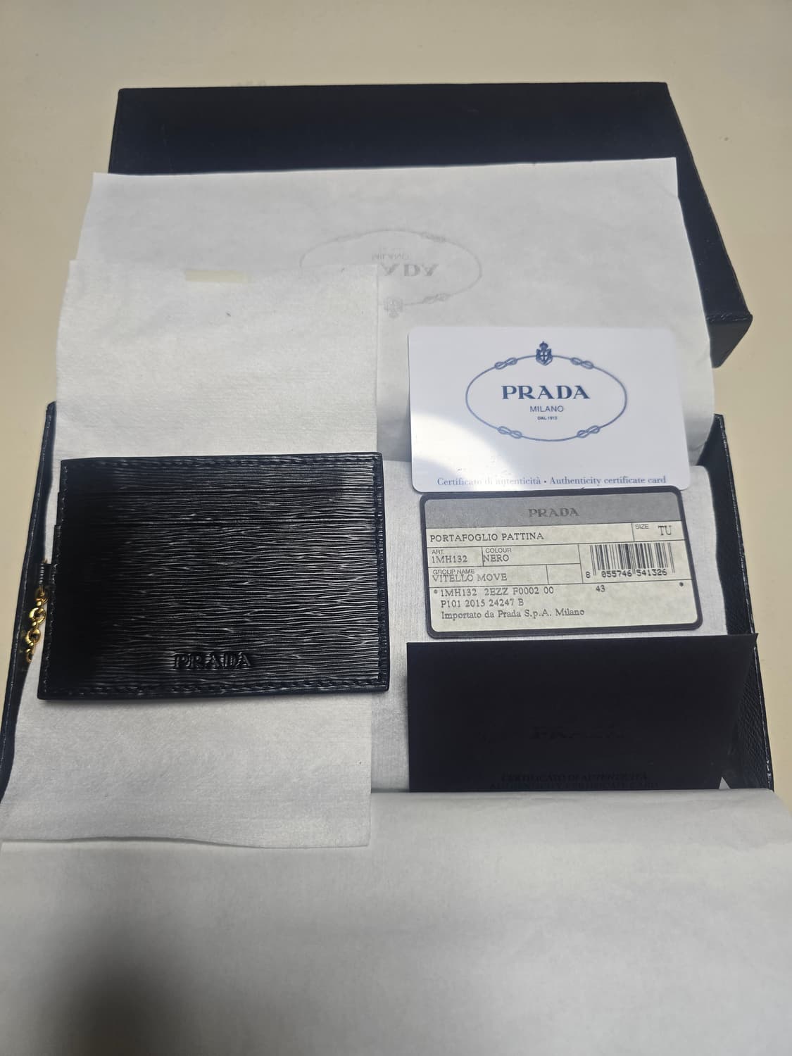 프라다 1MH132 비텔로 레더 블랙 골드 장지갑 상품이미지4