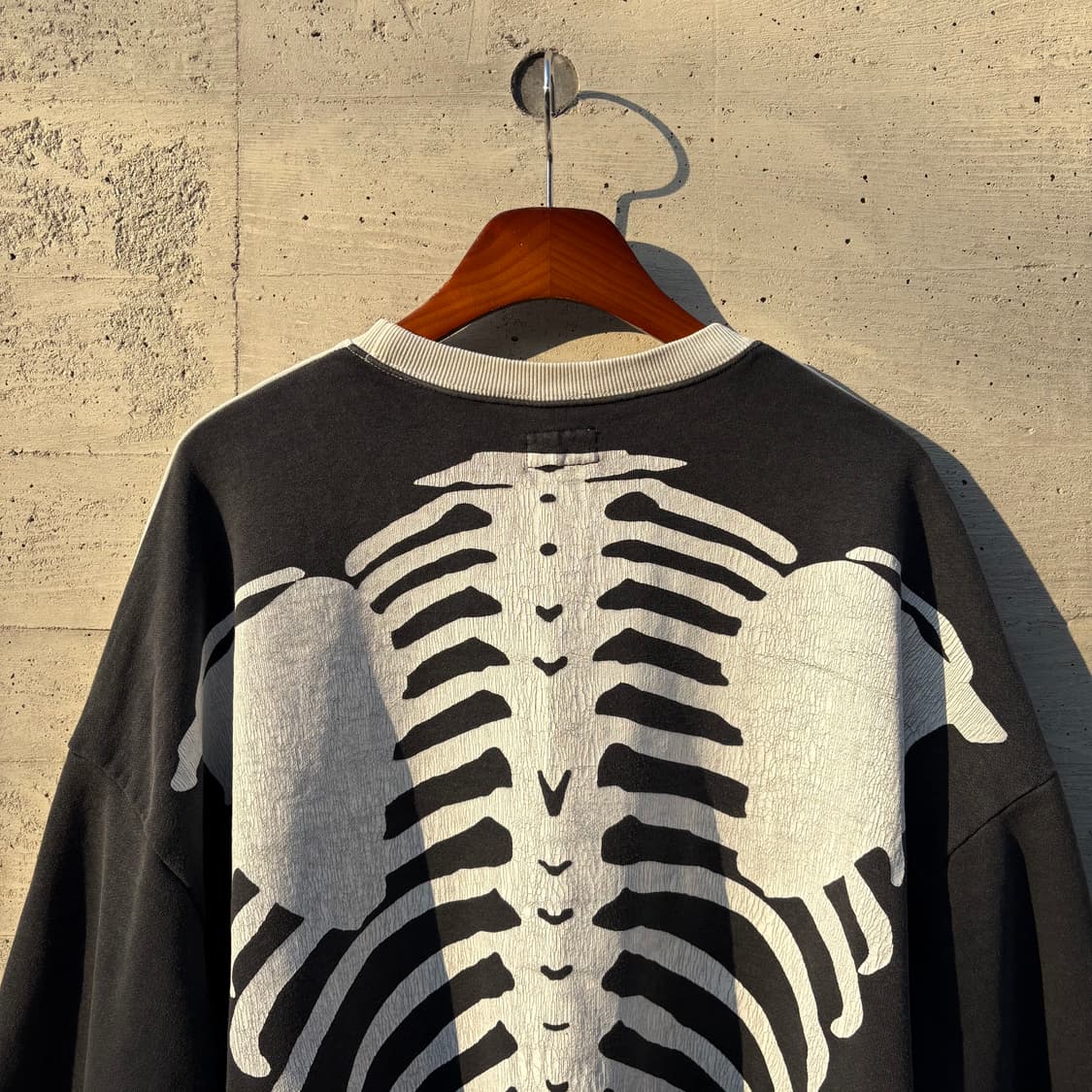 캐피탈 투톤 빅 플리스 스웻셔츠 키나리 블랙 상품이미지3