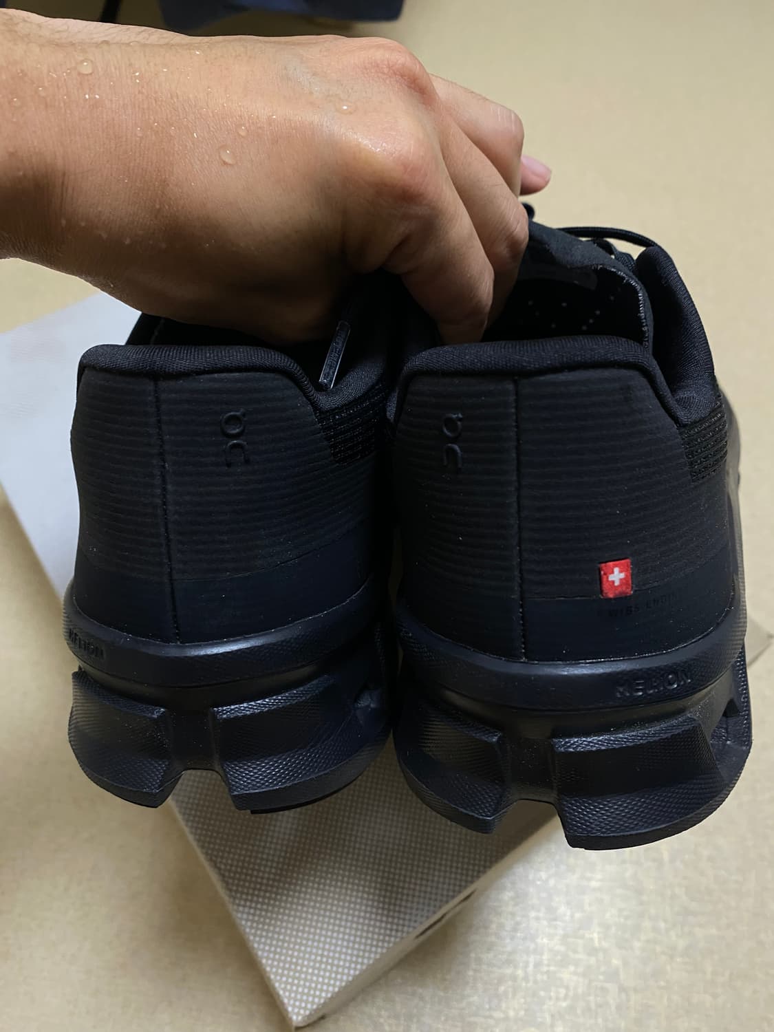 온 클라우드몬스터 보이드 블랙 265mm 상품이미지4