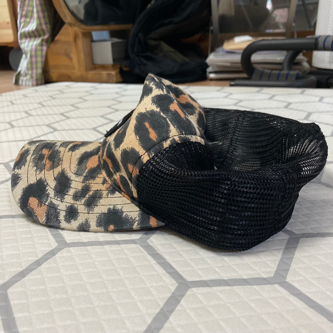 (os) 00s 슈프림 레오파드 트러커캡 블랙 상품이미지4