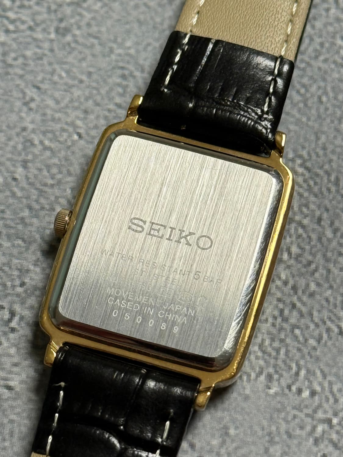 세이코 Seiko 샴페인 골드 다이얼 스퀘어 쿼츠 상품이미지6